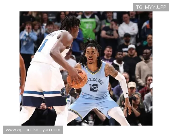 哈兰德膝盖遭重击：赛后被搀扶离场